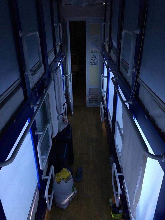 Qb Sleep Capsule Hotel Kuta Lombok Dış mekan fotoğraf